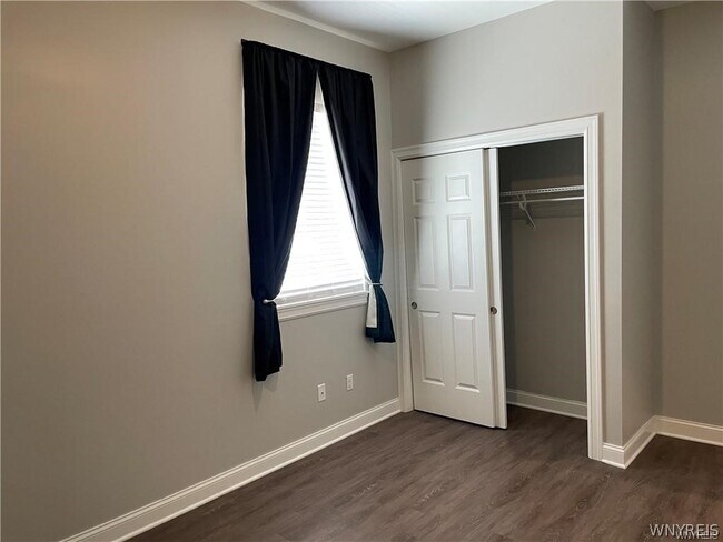 Building Photo - 4226 N Buffalo St