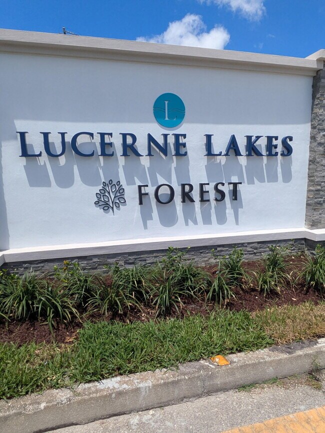 Building Photo - 4725 Lucerne Lakes Blvd E