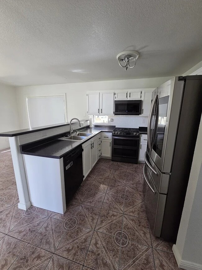 Building Photo - 5650 Ruby Creek Dr