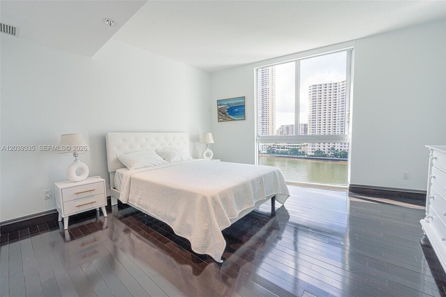 Building Photo - 335 S Biscayne Blvd