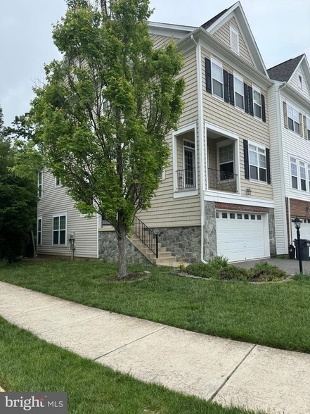 Primary Photo - 307 Woodstream Blvd
