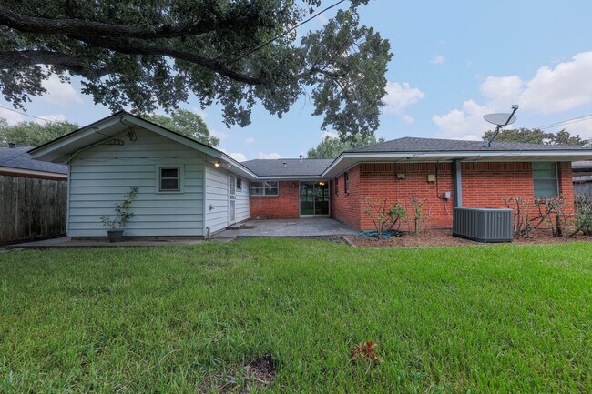 Building Photo - 4745 Warm Springs Rd