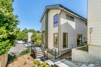 Building Photo - Brand New Construction! 2 Bedroom 2.5 Bath...