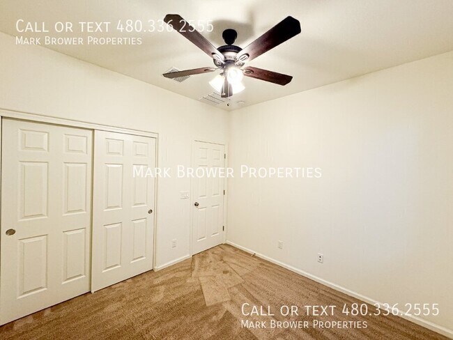 Building Photo - 27283 N 75th Dr