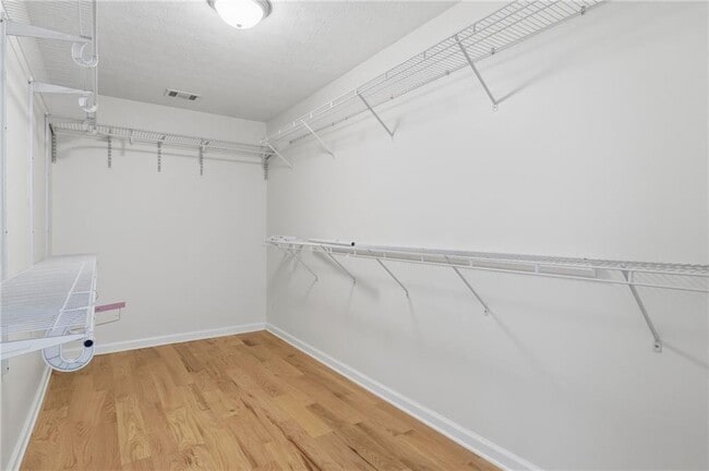 Building Photo - 2123 Beacon Crest Dr