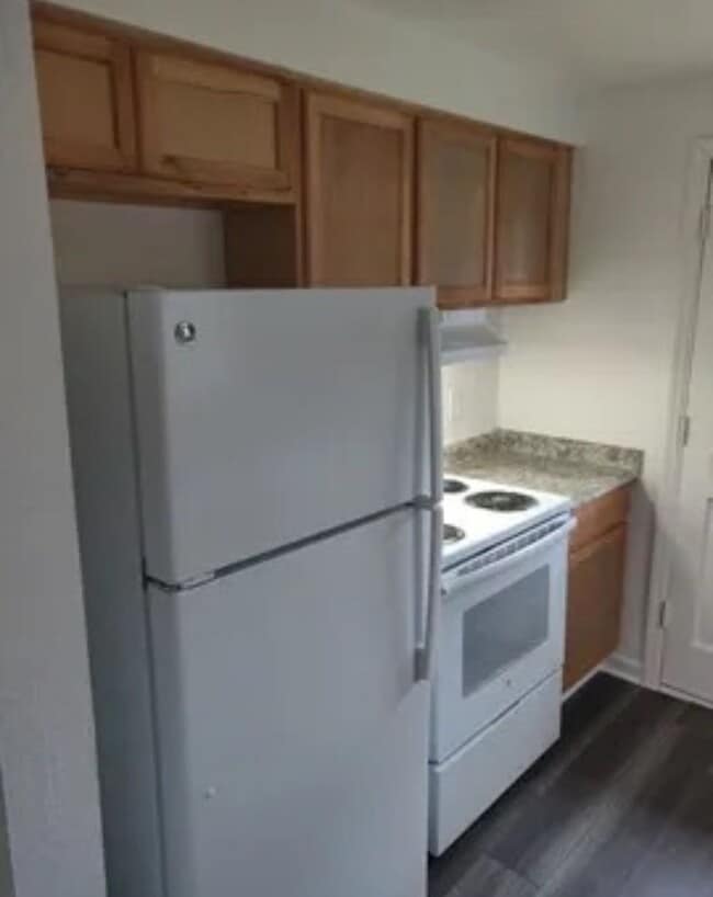 Building Photo - Updated 2-Bedroom Duplex in Thurston Springfield Neighborhood