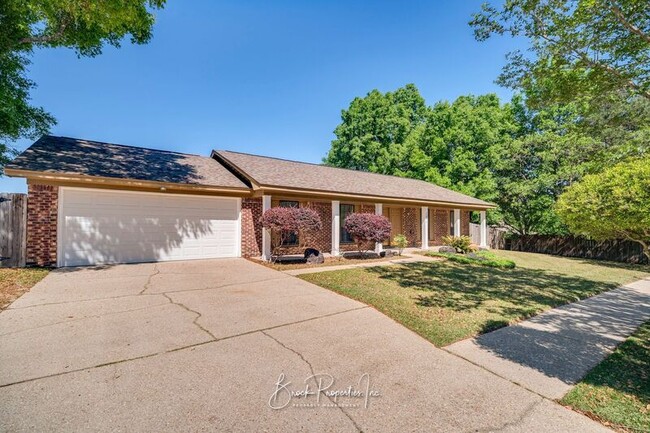 Building Photo - 7811 Woodpointe Dr