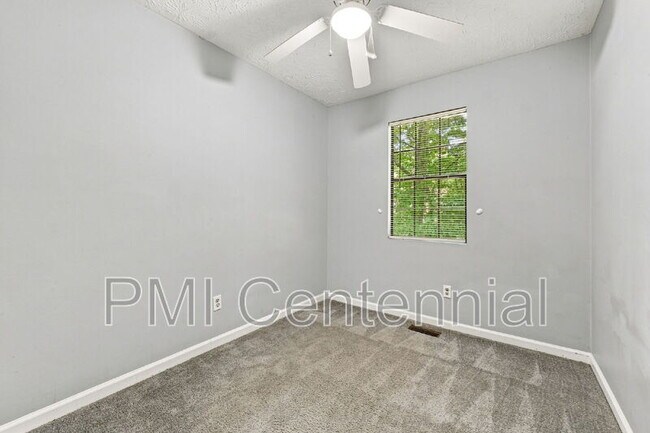 Building Photo - 281 Flagstone Way