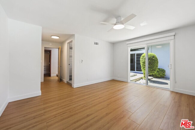 Building Photo - 2672 Veteran Ave