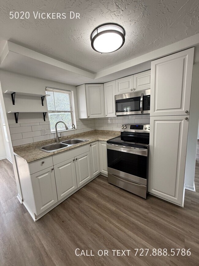 Building Photo - 5020 Vickers Dr
