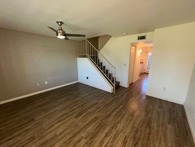 Building Photo - 9831 S 48th Way