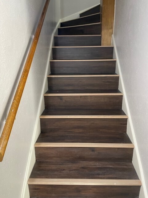 Building Photo - 13620 Rosewood St