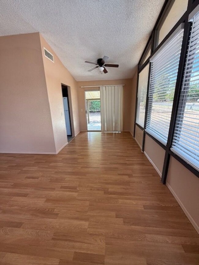 Building Photo - Price Reduced 2 Bedroom 1 Bath Contact Property Pros Property Management