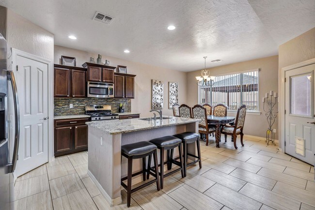 Building Photo - 14713 Rockbridge