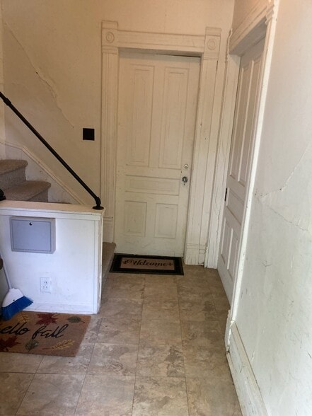 entry - 221 W Sibley St