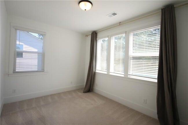 Building Photo - 1521 Layton Ln NW