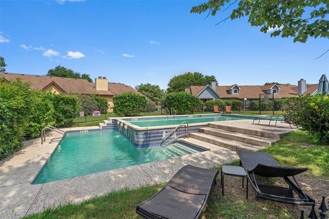 Building Photo - 1601 Faro Dr