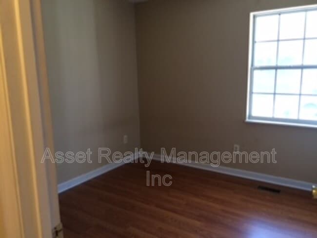 Building Photo - 4756 Brierley Dr