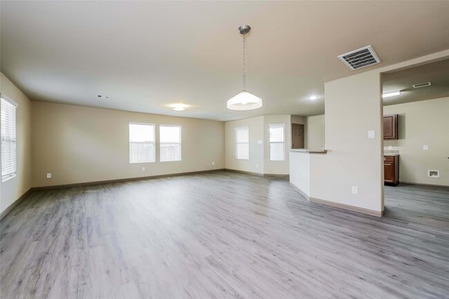 Building Photo - 2451 Peterborough Way