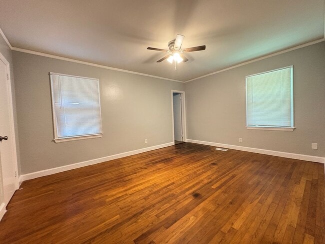 Building Photo - 3604 Pelzer Ave