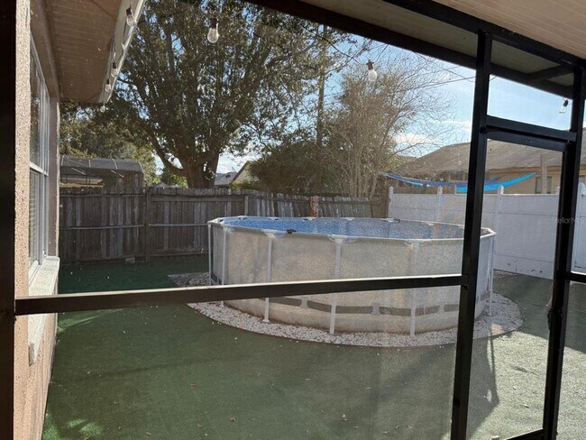 Building Photo - 3208 Fairfield Dr