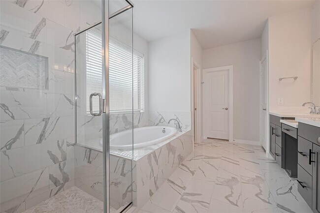 Building Photo - 307 Roselle Leaf Dr