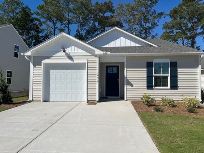 Building Photo - Cozy New-Build in Leland!