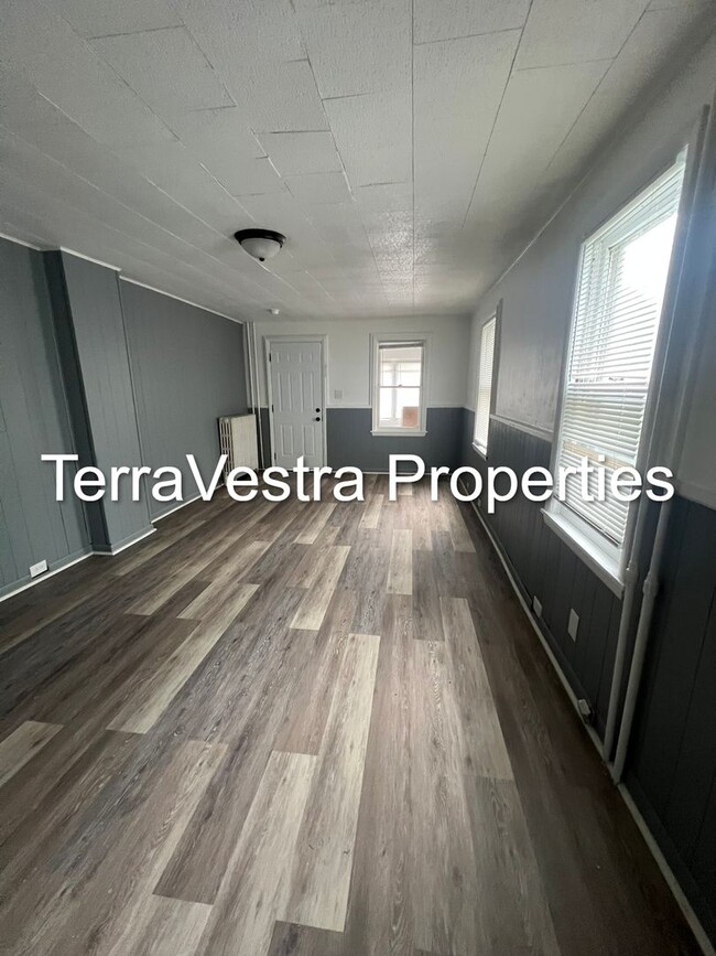 Building Photo - 3 Bed Single Family in Salem. Eligible for $500 Security Deposit.