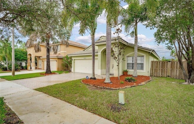 Building Photo - 20421 SW 1st St