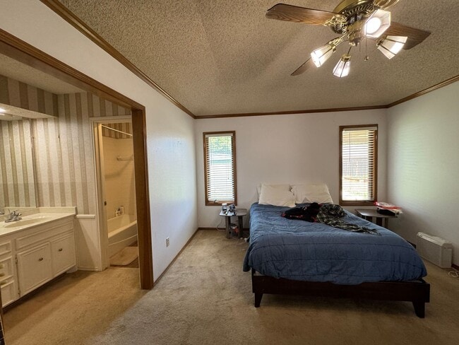 Building Photo - Available July 10th with storage shed & all appliances included!