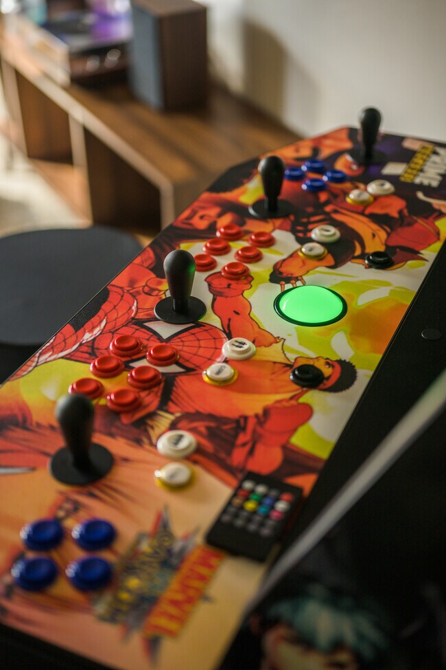 Building Photo - 2237 Lockwood Dr