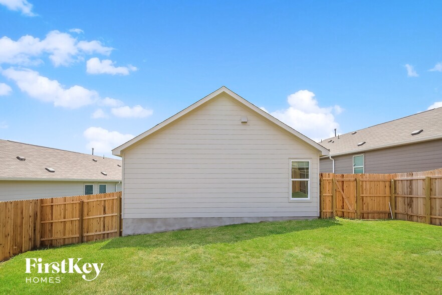 Building Photo - 6623 Scarecrow Wy