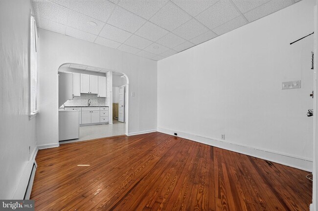 Building Photo - 1438 S 13th St