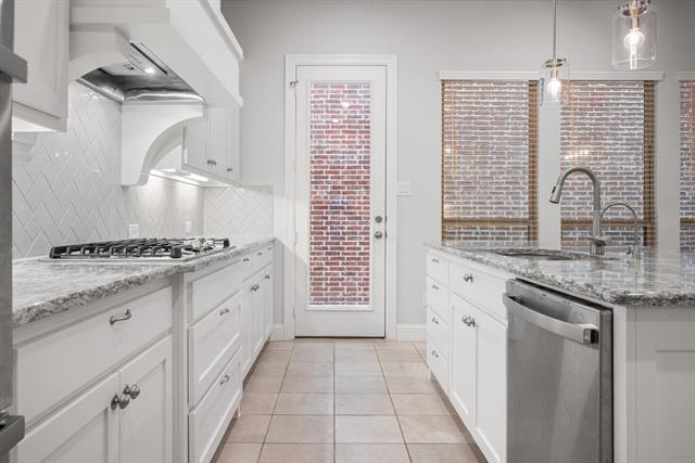 Building Photo - 6832 Verandah Wy