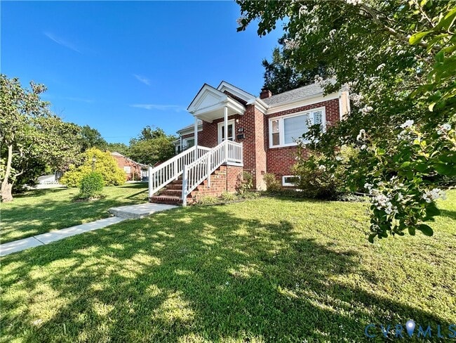 Building Photo - 411 Hillcrest Ave