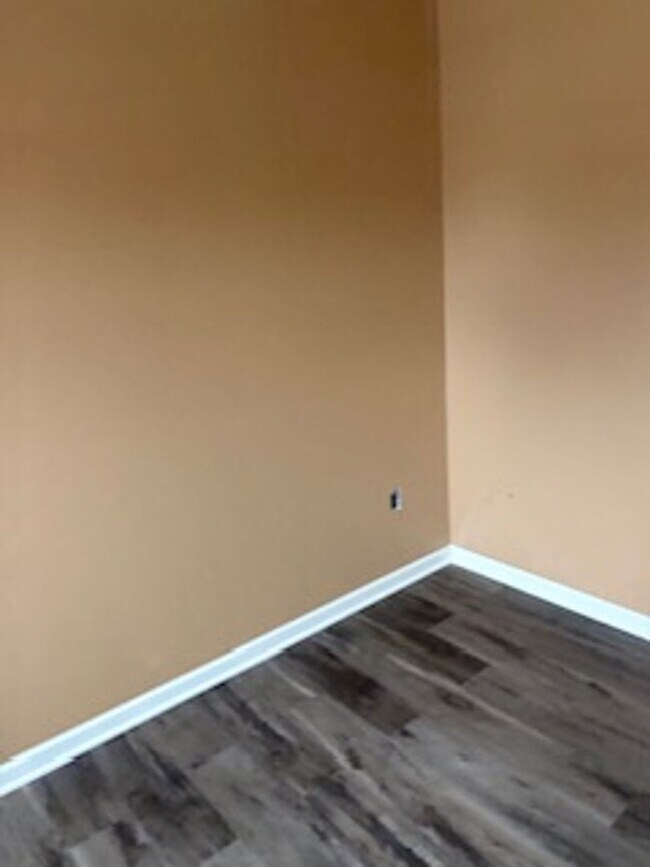 Building Photo - 303 Franklin St