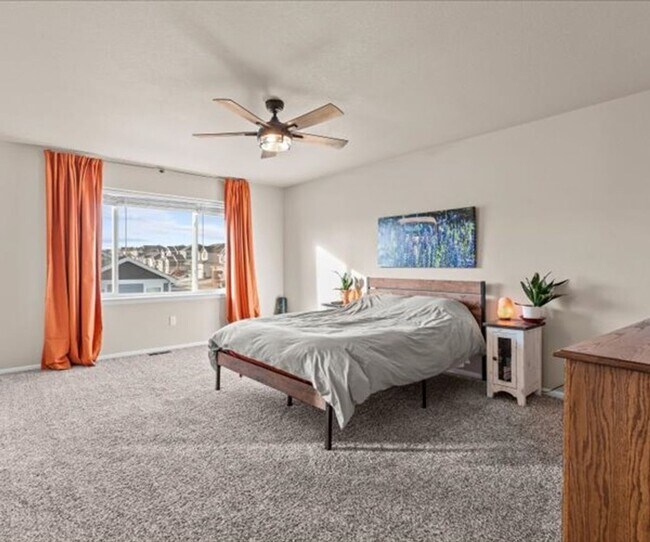 Building Photo - Modern 4-Bedroom Home in Desirable Promontory Neighborhood - Pet Friendly