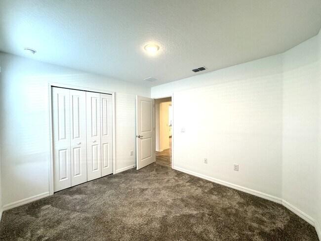 Building Photo - 5442 Limestone St