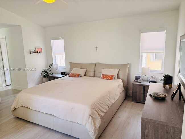 Building Photo - 646 Stanton Dr