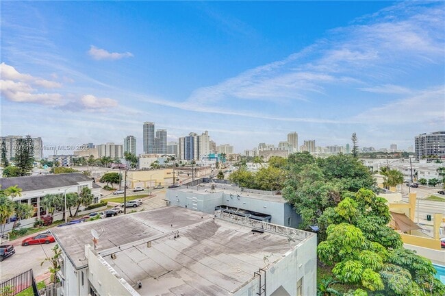 Building Photo - 7150 Indian Creek Dr