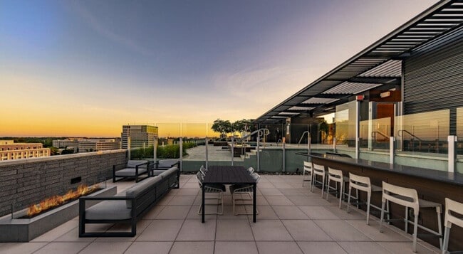 Building Photo - 1544 Spring Gate Dr.