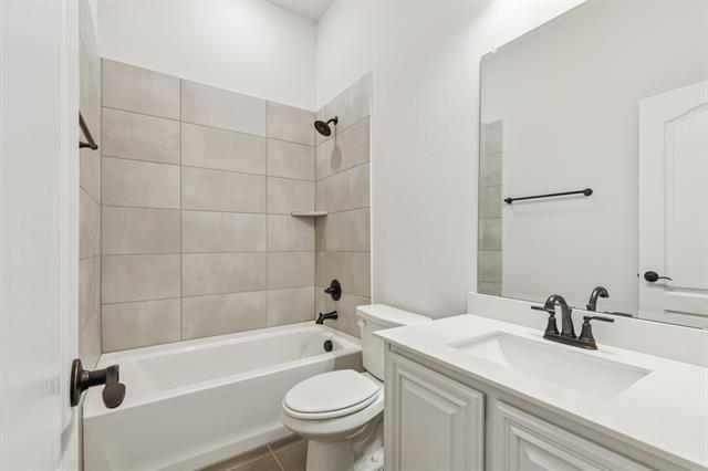 Building Photo - 300 Navo Rd