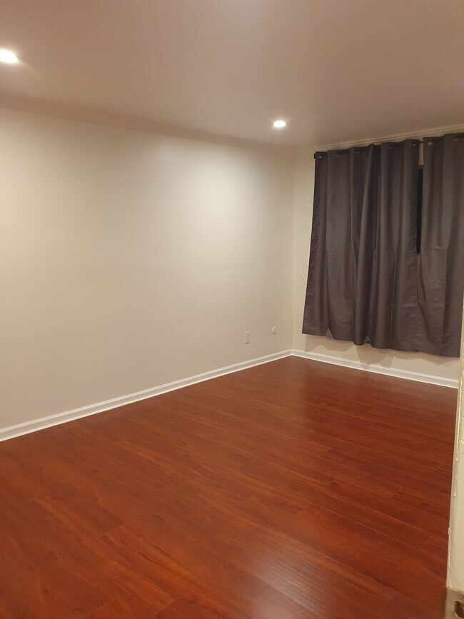 Bedroom 2 - 20202 Cohasset St