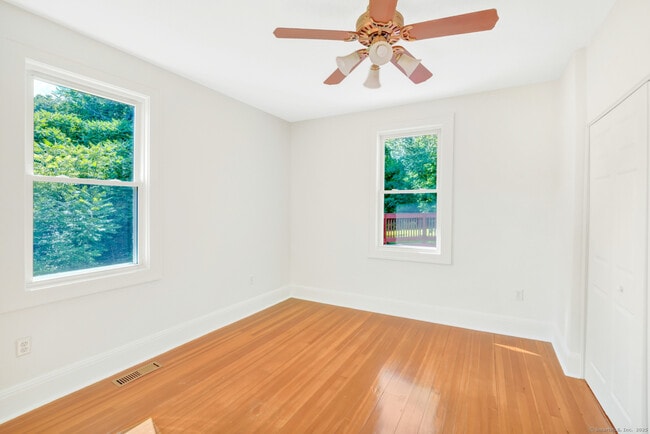Building Photo - 29 Hazelhurst Ave