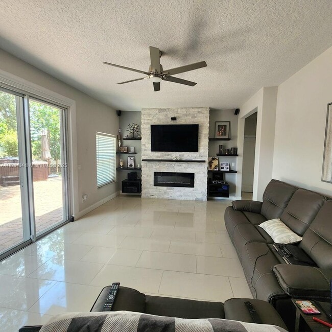 Building Photo - 4513 Seafarer Way