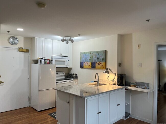 Building Photo - 59 Courtland Ave