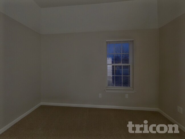 Building Photo - 5506 Linda Vista Ln