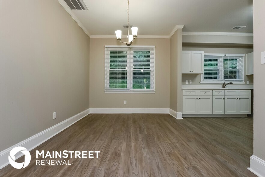 Building Photo - 11050 Shannon Cir