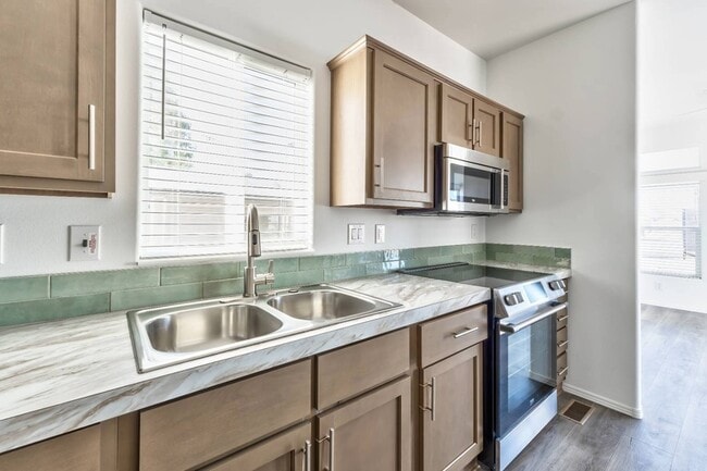 Building Photo - 9985 N Pinal Ave