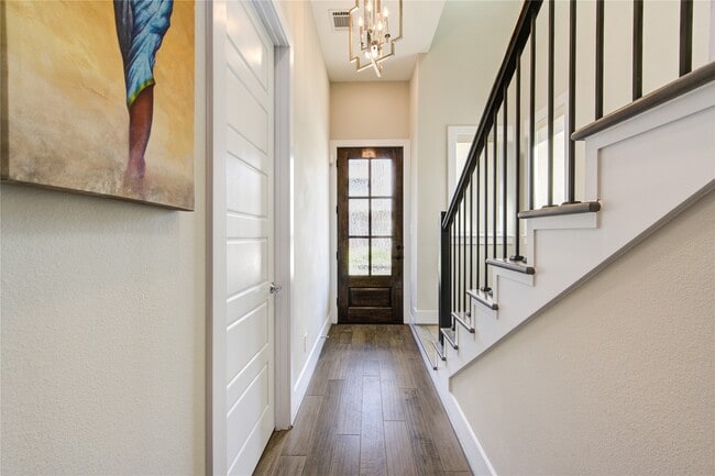 Building Photo - 2661 Fountain Key Blvd